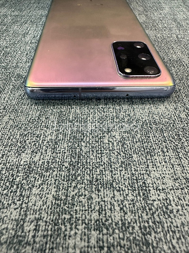 갤럭시S20플러스 256기가 BTS에디션 파손없는 가성비 단말기 11만원 판매해요--6